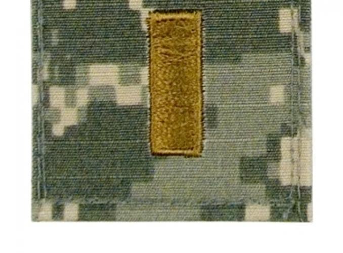 Нашивка младшего лейтенанта  ― настоящий военторг амуниция для экстрима дачи форменную одежду, обувь, головные уборы, снаряжение,  наш военторг станет лучшим местом для совершения покупок. Обратившись к нам, вы получаете выгодные расценки и гарантированно высокое качество продукции.8(495)642-32-56         1734@bk.ru    В нашем каталоге представлены наиболее популярные и пользующиеся большим спросом товарные позиции. Ассортимент в наличии гораздо шире и постоянно пополняется интересными новинками. Всегда в наличии широкий выбор фурнитуры, шевронов, нашивок, знаков; также представлена сувенирная продукция в большом ассортименте. Армейский магазин – широкий выбор военных товаров  Армейский интернет-магазин  Фронт - это широкий выбор товаров военного и тактического направления:      одежды;     снаряжения;     тюнинга на оружие;     различных аксессуаров.  Предлагаемые товары пользуются спросом среди военных и сотрудников силовых структур. Также они популярны среди охотников, туристов и любителей практичной одежды милитари стиля.  Посетив наш магазин военторг в Москве, вы можете быть уверены в качестве и оригинальности изделий. Мы работаем напрямую с известными мировыми брендами военного и тактического снаряжения: Snugpak, ESS, Arktis, Kitanica, Aimpoint, Camelbak, Propper, EBERLESTOCK, CAA, Crye Precision, Outdoor Research и Under Armour. А также с производителями практичной и стильной одежды милитари от Schott Nyc. и Alpha industries. Реализуем армейские товары по выгодным ценам, без посреднических надбавок.  Изучив наш сайт, вы найдёте товары и других популярных брендов военно-тактического направления. Приобрести необходимую одежду и экипировку в Москве вы можете, посетив наши розничные военные магазины. Есть служба курьерской доставки. Наш военторг осуществляет отправку товаров по России. Для этого необходимо оформить заказ на сайте.  Если вы затрудняетесь в выборе - специалисты нашего магазина проконсультируют вас. Многие наши сотрудники увлекаются страйкболом, охотой, туризмом, практической стрельбой. Есть отслужившие в войсках РФ. Мы сами с удовольствием используем военные товары: как одежду, так и снаряжение из нашего магазина. Всегда готовы поделиться личным опытом и помочь хорошим советом. Магазин военных товаров в Москве – идеальный вариант покупки качественных изделий.