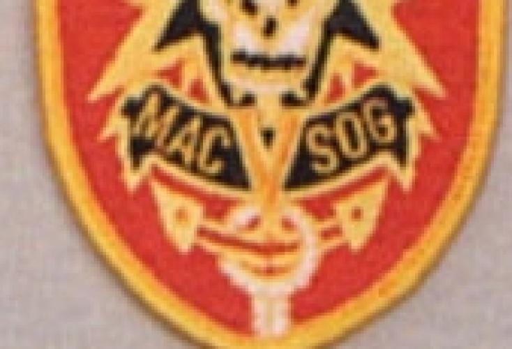 Нашивка MAC VIET-SOG  ― настоящий военторг амуниция для экстрима дачи форменную одежду, обувь, головные уборы, снаряжение,  наш военторг станет лучшим местом для совершения покупок. Обратившись к нам, вы получаете выгодные расценки и гарантированно высокое качество продукции.8(495)642-32-56         1734@bk.ru    В нашем каталоге представлены наиболее популярные и пользующиеся большим спросом товарные позиции. Ассортимент в наличии гораздо шире и постоянно пополняется интересными новинками. Всегда в наличии широкий выбор фурнитуры, шевронов, нашивок, знаков; также представлена сувенирная продукция в большом ассортименте. Армейский магазин – широкий выбор военных товаров  Армейский интернет-магазин  Фронт - это широкий выбор товаров военного и тактического направления:      одежды;     снаряжения;     тюнинга на оружие;     различных аксессуаров.  Предлагаемые товары пользуются спросом среди военных и сотрудников силовых структур. Также они популярны среди охотников, туристов и любителей практичной одежды милитари стиля.  Посетив наш магазин военторг в Москве, вы можете быть уверены в качестве и оригинальности изделий. Мы работаем напрямую с известными мировыми брендами военного и тактического снаряжения: Snugpak, ESS, Arktis, Kitanica, Aimpoint, Camelbak, Propper, EBERLESTOCK, CAA, Crye Precision, Outdoor Research и Under Armour. А также с производителями практичной и стильной одежды милитари от Schott Nyc. и Alpha industries. Реализуем армейские товары по выгодным ценам, без посреднических надбавок.  Изучив наш сайт, вы найдёте товары и других популярных брендов военно-тактического направления. Приобрести необходимую одежду и экипировку в Москве вы можете, посетив наши розничные военные магазины. Есть служба курьерской доставки. Наш военторг осуществляет отправку товаров по России. Для этого необходимо оформить заказ на сайте.  Если вы затрудняетесь в выборе - специалисты нашего магазина проконсультируют вас. Многие наши сотрудники увлекаются страйкболом, охотой, туризмом, практической стрельбой. Есть отслужившие в войсках РФ. Мы сами с удовольствием используем военные товары: как одежду, так и снаряжение из нашего магазина. Всегда готовы поделиться личным опытом и помочь хорошим советом. Магазин военных товаров в Москве – идеальный вариант покупки качественных изделий.