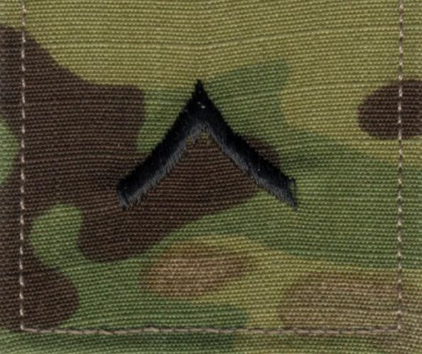 Нашивка рядового армии США  ― настоящий военторг амуниция для экстрима дачи форменную одежду, обувь, головные уборы, снаряжение,  наш военторг станет лучшим местом для совершения покупок. Обратившись к нам, вы получаете выгодные расценки и гарантированно высокое качество продукции.8(495)642-32-56         1734@bk.ru    В нашем каталоге представлены наиболее популярные и пользующиеся большим спросом товарные позиции. Ассортимент в наличии гораздо шире и постоянно пополняется интересными новинками. Всегда в наличии широкий выбор фурнитуры, шевронов, нашивок, знаков; также представлена сувенирная продукция в большом ассортименте. Армейский магазин – широкий выбор военных товаров  Армейский интернет-магазин  Фронт - это широкий выбор товаров военного и тактического направления:      одежды;     снаряжения;     тюнинга на оружие;     различных аксессуаров.  Предлагаемые товары пользуются спросом среди военных и сотрудников силовых структур. Также они популярны среди охотников, туристов и любителей практичной одежды милитари стиля.  Посетив наш магазин военторг в Москве, вы можете быть уверены в качестве и оригинальности изделий. Мы работаем напрямую с известными мировыми брендами военного и тактического снаряжения: Snugpak, ESS, Arktis, Kitanica, Aimpoint, Camelbak, Propper, EBERLESTOCK, CAA, Crye Precision, Outdoor Research и Under Armour. А также с производителями практичной и стильной одежды милитари от Schott Nyc. и Alpha industries. Реализуем армейские товары по выгодным ценам, без посреднических надбавок.  Изучив наш сайт, вы найдёте товары и других популярных брендов военно-тактического направления. Приобрести необходимую одежду и экипировку в Москве вы можете, посетив наши розничные военные магазины. Есть служба курьерской доставки. Наш военторг осуществляет отправку товаров по России. Для этого необходимо оформить заказ на сайте.  Если вы затрудняетесь в выборе - специалисты нашего магазина проконсультируют вас. Многие наши сотрудники увлекаются страйкболом, охотой, туризмом, практической стрельбой. Есть отслужившие в войсках РФ. Мы сами с удовольствием используем военные товары: как одежду, так и снаряжение из нашего магазина. Всегда готовы поделиться личным опытом и помочь хорошим советом. Магазин военных товаров в Москве – идеальный вариант покупки качественных изделий.