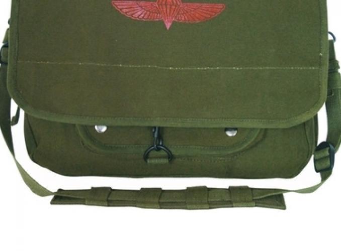 Сумка израильских десантников оливковая  ― настоящий военторг амуниция для экстрима дачи форменную одежду, обувь, головные уборы, снаряжение,  наш военторг станет лучшим местом для совершения покупок. Обратившись к нам, вы получаете выгодные расценки и гарантированно высокое качество продукции.8(495)642-32-56         1734@bk.ru    В нашем каталоге представлены наиболее популярные и пользующиеся большим спросом товарные позиции. Ассортимент в наличии гораздо шире и постоянно пополняется интересными новинками. Всегда в наличии широкий выбор фурнитуры, шевронов, нашивок, знаков; также представлена сувенирная продукция в большом ассортименте. Армейский магазин – широкий выбор военных товаров  Армейский интернет-магазин  Фронт - это широкий выбор товаров военного и тактического направления:      одежды;     снаряжения;     тюнинга на оружие;     различных аксессуаров.  Предлагаемые товары пользуются спросом среди военных и сотрудников силовых структур. Также они популярны среди охотников, туристов и любителей практичной одежды милитари стиля.  Посетив наш магазин военторг в Москве, вы можете быть уверены в качестве и оригинальности изделий. Мы работаем напрямую с известными мировыми брендами военного и тактического снаряжения: Snugpak, ESS, Arktis, Kitanica, Aimpoint, Camelbak, Propper, EBERLESTOCK, CAA, Crye Precision, Outdoor Research и Under Armour. А также с производителями практичной и стильной одежды милитари от Schott Nyc. и Alpha industries. Реализуем армейские товары по выгодным ценам, без посреднических надбавок.  Изучив наш сайт, вы найдёте товары и других популярных брендов военно-тактического направления. Приобрести необходимую одежду и экипировку в Москве вы можете, посетив наши розничные военные магазины. Есть служба курьерской доставки. Наш военторг осуществляет отправку товаров по России. Для этого необходимо оформить заказ на сайте.  Если вы затрудняетесь в выборе - специалисты нашего магазина проконсультируют вас. Многие наши сотрудники увлекаются страйкболом, охотой, туризмом, практической стрельбой. Есть отслужившие в войсках РФ. Мы сами с удовольствием используем военные товары: как одежду, так и снаряжение из нашего магазина. Всегда готовы поделиться личным опытом и помочь хорошим советом. Магазин военных товаров в Москве – идеальный вариант покупки качественных изделий.