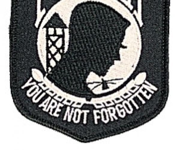 Нашивка POW MIA  ― настоящий военторг амуниция для экстрима дачи форменную одежду, обувь, головные уборы, снаряжение,  наш военторг станет лучшим местом для совершения покупок. Обратившись к нам, вы получаете выгодные расценки и гарантированно высокое качество продукции.8(495)642-32-56         1734@bk.ru    В нашем каталоге представлены наиболее популярные и пользующиеся большим спросом товарные позиции. Ассортимент в наличии гораздо шире и постоянно пополняется интересными новинками. Всегда в наличии широкий выбор фурнитуры, шевронов, нашивок, знаков; также представлена сувенирная продукция в большом ассортименте. Армейский магазин – широкий выбор военных товаров  Армейский интернет-магазин  Фронт - это широкий выбор товаров военного и тактического направления:      одежды;     снаряжения;     тюнинга на оружие;     различных аксессуаров.  Предлагаемые товары пользуются спросом среди военных и сотрудников силовых структур. Также они популярны среди охотников, туристов и любителей практичной одежды милитари стиля.  Посетив наш магазин военторг в Москве, вы можете быть уверены в качестве и оригинальности изделий. Мы работаем напрямую с известными мировыми брендами военного и тактического снаряжения: Snugpak, ESS, Arktis, Kitanica, Aimpoint, Camelbak, Propper, EBERLESTOCK, CAA, Crye Precision, Outdoor Research и Under Armour. А также с производителями практичной и стильной одежды милитари от Schott Nyc. и Alpha industries. Реализуем армейские товары по выгодным ценам, без посреднических надбавок.  Изучив наш сайт, вы найдёте товары и других популярных брендов военно-тактического направления. Приобрести необходимую одежду и экипировку в Москве вы можете, посетив наши розничные военные магазины. Есть служба курьерской доставки. Наш военторг осуществляет отправку товаров по России. Для этого необходимо оформить заказ на сайте.  Если вы затрудняетесь в выборе - специалисты нашего магазина проконсультируют вас. Многие наши сотрудники увлекаются страйкболом, охотой, туризмом, практической стрельбой. Есть отслужившие в войсках РФ. Мы сами с удовольствием используем военные товары: как одежду, так и снаряжение из нашего магазина. Всегда готовы поделиться личным опытом и помочь хорошим советом. Магазин военных товаров в Москве – идеальный вариант покупки качественных изделий.