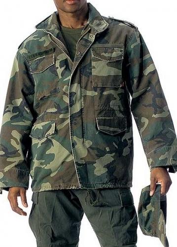 Винтажная курточка М- лесной камуфляж  ― настоящий военторг амуниция для экстрима дачи форменную одежду, обувь, головные уборы, снаряжение,  наш военторг станет лучшим местом для совершения покупок. Обратившись к нам, вы получаете выгодные расценки и гарантированно высокое качество продукции.8(495)642-32-56         1734@bk.ru    В нашем каталоге представлены наиболее популярные и пользующиеся большим спросом товарные позиции. Ассортимент в наличии гораздо шире и постоянно пополняется интересными новинками. Всегда в наличии широкий выбор фурнитуры, шевронов, нашивок, знаков; также представлена сувенирная продукция в большом ассортименте. Армейский магазин – широкий выбор военных товаров  Армейский интернет-магазин  Фронт - это широкий выбор товаров военного и тактического направления:      одежды;     снаряжения;     тюнинга на оружие;     различных аксессуаров.  Предлагаемые товары пользуются спросом среди военных и сотрудников силовых структур. Также они популярны среди охотников, туристов и любителей практичной одежды милитари стиля.  Посетив наш магазин военторг в Москве, вы можете быть уверены в качестве и оригинальности изделий. Мы работаем напрямую с известными мировыми брендами военного и тактического снаряжения: Snugpak, ESS, Arktis, Kitanica, Aimpoint, Camelbak, Propper, EBERLESTOCK, CAA, Crye Precision, Outdoor Research и Under Armour. А также с производителями практичной и стильной одежды милитари от Schott Nyc. и Alpha industries. Реализуем армейские товары по выгодным ценам, без посреднических надбавок.  Изучив наш сайт, вы найдёте товары и других популярных брендов военно-тактического направления. Приобрести необходимую одежду и экипировку в Москве вы можете, посетив наши розничные военные магазины. Есть служба курьерской доставки. Наш военторг осуществляет отправку товаров по России. Для этого необходимо оформить заказ на сайте.  Если вы затрудняетесь в выборе - специалисты нашего магазина проконсультируют вас. Многие наши сотрудники увлекаются страйкболом, охотой, туризмом, практической стрельбой. Есть отслужившие в войсках РФ. Мы сами с удовольствием используем военные товары: как одежду, так и снаряжение из нашего магазина. Всегда готовы поделиться личным опытом и помочь хорошим советом. Магазин военных товаров в Москве – идеальный вариант покупки качественных изделий.