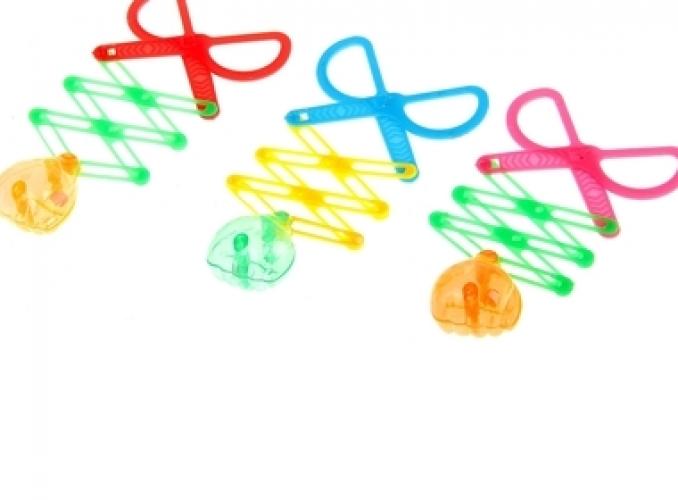 Стрелялка Кулак с погремушкой, цвета МИКС