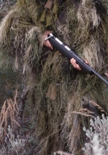 Ультра легкий длинный маскировочный плащ  ― настоящий военторг амуниция для экстрима дачи форменную одежду, обувь, головные уборы, снаряжение,  наш военторг станет лучшим местом для совершения покупок. Обратившись к нам, вы получаете выгодные расценки и гарантированно высокое качество продукции.8(495)642-32-56         1734@bk.ru    В нашем каталоге представлены наиболее популярные и пользующиеся большим спросом товарные позиции. Ассортимент в наличии гораздо шире и постоянно пополняется интересными новинками. Всегда в наличии широкий выбор фурнитуры, шевронов, нашивок, знаков; также представлена сувенирная продукция в большом ассортименте. Армейский магазин – широкий выбор военных товаров  Армейский интернет-магазин  Фронт - это широкий выбор товаров военного и тактического направления:      одежды;     снаряжения;     тюнинга на оружие;     различных аксессуаров.  Предлагаемые товары пользуются спросом среди военных и сотрудников силовых структур. Также они популярны среди охотников, туристов и любителей практичной одежды милитари стиля.  Посетив наш магазин военторг в Москве, вы можете быть уверены в качестве и оригинальности изделий. Мы работаем напрямую с известными мировыми брендами военного и тактического снаряжения: Snugpak, ESS, Arktis, Kitanica, Aimpoint, Camelbak, Propper, EBERLESTOCK, CAA, Crye Precision, Outdoor Research и Under Armour. А также с производителями практичной и стильной одежды милитари от Schott Nyc. и Alpha industries. Реализуем армейские товары по выгодным ценам, без посреднических надбавок.  Изучив наш сайт, вы найдёте товары и других популярных брендов военно-тактического направления. Приобрести необходимую одежду и экипировку в Москве вы можете, посетив наши розничные военные магазины. Есть служба курьерской доставки. Наш военторг осуществляет отправку товаров по России. Для этого необходимо оформить заказ на сайте.  Если вы затрудняетесь в выборе - специалисты нашего магазина проконсультируют вас. Многие наши сотрудники увлекаются страйкболом, охотой, туризмом, практической стрельбой. Есть отслужившие в войсках РФ. Мы сами с удовольствием используем военные товары: как одежду, так и снаряжение из нашего магазина. Всегда готовы поделиться личным опытом и помочь хорошим советом. Магазин военных товаров в Москве – идеальный вариант покупки качественных изделий.