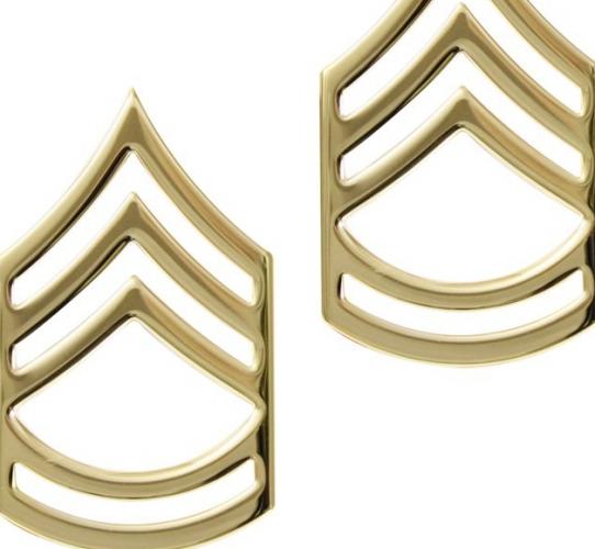 Золотые петлицы сержанта -го класса ― настоящий военторг амуниция для экстрима дачи форменную одежду, обувь, головные уборы, снаряжение,  наш военторг станет лучшим местом для совершения покупок. Обратившись к нам, вы получаете выгодные расценки и гарантированно высокое качество продукции.8(495)642-32-56    voentorg.moscow     1734@bk.ru    В нашем каталоге представлены наиболее популярные и пользующиеся большим спросом товарные позиции. Ассортимент в наличии гораздо шире и постоянно пополняется интересными новинками. Всегда в наличии широкий выбор фурнитуры, шевронов, нашивок, знаков; также представлена сувенирная продукция в большом ассортименте. Армейский магазин – широкий выбор военных товаров  Армейский интернет-магазин  Фронт - это широкий выбор товаров военного и тактического направления:      одежды;     снаряжения;     тюнинга на оружие;     различных аксессуаров.  Предлагаемые товары пользуются спросом среди военных и сотрудников силовых структур. Также они популярны среди охотников, туристов и любителей практичной одежды милитари стиля.  Посетив наш магазин военторг в Москве, вы можете быть уверены в качестве и оригинальности изделий. Мы работаем напрямую с известными мировыми брендами военного и тактического снаряжения: Snugpak, ESS, Arktis, Kitanica, Aimpoint, Camelbak, Propper, EBERLESTOCK, CAA, Crye Precision, Outdoor Research и Under Armour. А также с производителями практичной и стильной одежды милитари от Schott Nyc. и Alpha industries. Реализуем армейские товары по выгодным ценам, без посреднических надбавок.  Изучив наш сайт, вы найдёте товары и других популярных брендов военно-тактического направления. Приобрести необходимую одежду и экипировку в Москве вы можете, посетив наши розничные военные магазины. Есть служба курьерской доставки. Наш военторг осуществляет отправку товаров по России. Для этого необходимо оформить заказ на сайте.  Если вы затрудняетесь в выборе - специалисты нашего магазина проконсультируют вас. Многие наши сотрудники увлекаются страйкболом, охотой, туризмом, практической стрельбой. Есть отслужившие в войсках РФ. Мы сами с удовольствием используем военные товары: как одежду, так и снаряжение из нашего магазина. Всегда готовы поделиться личным опытом и помочь хорошим советом. Магазин военных товаров в Москве – идеальный вариант покупки качественных изделий.