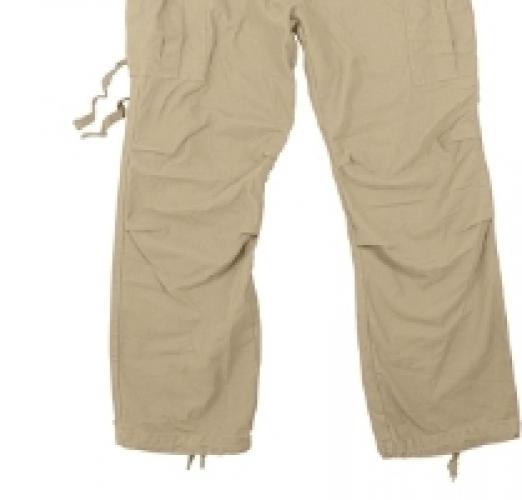 Винтажные брюки М- Хаки  ― настоящий военторг амуниция для экстрима дачи форменную одежду, обувь, головные уборы, снаряжение,  наш военторг станет лучшим местом для совершения покупок. Обратившись к нам, вы получаете выгодные расценки и гарантированно высокое качество продукции.8(495)642-32-56         1734@bk.ru    В нашем каталоге представлены наиболее популярные и пользующиеся большим спросом товарные позиции. Ассортимент в наличии гораздо шире и постоянно пополняется интересными новинками. Всегда в наличии широкий выбор фурнитуры, шевронов, нашивок, знаков; также представлена сувенирная продукция в большом ассортименте. Армейский магазин – широкий выбор военных товаров  Армейский интернет-магазин  Фронт - это широкий выбор товаров военного и тактического направления:      одежды;     снаряжения;     тюнинга на оружие;     различных аксессуаров.  Предлагаемые товары пользуются спросом среди военных и сотрудников силовых структур. Также они популярны среди охотников, туристов и любителей практичной одежды милитари стиля.  Посетив наш магазин военторг в Москве, вы можете быть уверены в качестве и оригинальности изделий. Мы работаем напрямую с известными мировыми брендами военного и тактического снаряжения: Snugpak, ESS, Arktis, Kitanica, Aimpoint, Camelbak, Propper, EBERLESTOCK, CAA, Crye Precision, Outdoor Research и Under Armour. А также с производителями практичной и стильной одежды милитари от Schott Nyc. и Alpha industries. Реализуем армейские товары по выгодным ценам, без посреднических надбавок.  Изучив наш сайт, вы найдёте товары и других популярных брендов военно-тактического направления. Приобрести необходимую одежду и экипировку в Москве вы можете, посетив наши розничные военные магазины. Есть служба курьерской доставки. Наш военторг осуществляет отправку товаров по России. Для этого необходимо оформить заказ на сайте.  Если вы затрудняетесь в выборе - специалисты нашего магазина проконсультируют вас. Многие наши сотрудники увлекаются страйкболом, охотой, туризмом, практической стрельбой. Есть отслужившие в войсках РФ. Мы сами с удовольствием используем военные товары: как одежду, так и снаряжение из нашего магазина. Всегда готовы поделиться личным опытом и помочь хорошим советом. Магазин военных товаров в Москве – идеальный вариант покупки качественных изделий.