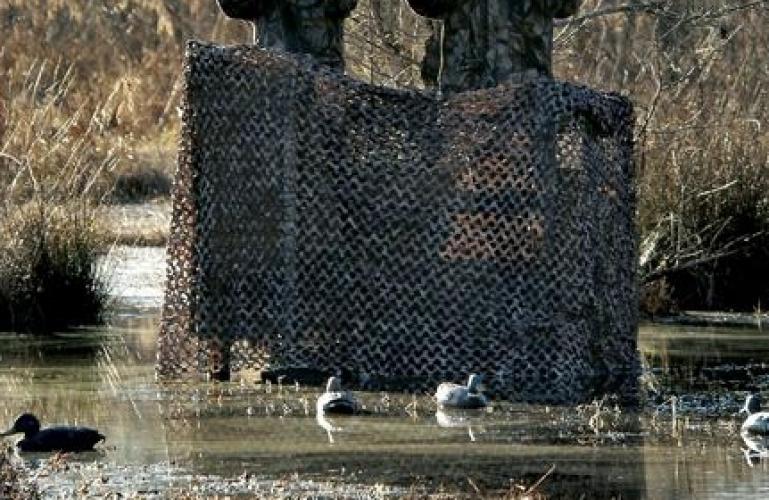 Ультра легкая камуфляжная сетка  ― настоящий военторг амуниция для экстрима дачи форменную одежду, обувь, головные уборы, снаряжение,  наш военторг станет лучшим местом для совершения покупок. Обратившись к нам, вы получаете выгодные расценки и гарантированно высокое качество продукции.8(495)642-32-56    voentorg.moscow     1734@bk.ru    В нашем каталоге представлены наиболее популярные и пользующиеся большим спросом товарные позиции. Ассортимент в наличии гораздо шире и постоянно пополняется интересными новинками. Всегда в наличии широкий выбор фурнитуры, шевронов, нашивок, знаков; также представлена сувенирная продукция в большом ассортименте. Армейский магазин – широкий выбор военных товаров  Армейский интернет-магазин  Фронт - это широкий выбор товаров военного и тактического направления:      одежды;     снаряжения;     тюнинга на оружие;     различных аксессуаров.  Предлагаемые товары пользуются спросом среди военных и сотрудников силовых структур. Также они популярны среди охотников, туристов и любителей практичной одежды милитари стиля.  Посетив наш магазин военторг в Москве, вы можете быть уверены в качестве и оригинальности изделий. Мы работаем напрямую с известными мировыми брендами военного и тактического снаряжения: Snugpak, ESS, Arktis, Kitanica, Aimpoint, Camelbak, Propper, EBERLESTOCK, CAA, Crye Precision, Outdoor Research и Under Armour. А также с производителями практичной и стильной одежды милитари от Schott Nyc. и Alpha industries. Реализуем армейские товары по выгодным ценам, без посреднических надбавок.  Изучив наш сайт, вы найдёте товары и других популярных брендов военно-тактического направления. Приобрести необходимую одежду и экипировку в Москве вы можете, посетив наши розничные военные магазины. Есть служба курьерской доставки. Наш военторг осуществляет отправку товаров по России. Для этого необходимо оформить заказ на сайте.  Если вы затрудняетесь в выборе - специалисты нашего магазина проконсультируют вас. Многие наши сотрудники увлекаются страйкболом, охотой, туризмом, практической стрельбой. Есть отслужившие в войсках РФ. Мы сами с удовольствием используем военные товары: как одежду, так и снаряжение из нашего магазина. Всегда готовы поделиться личным опытом и помочь хорошим советом. Магазин военных товаров в Москве – идеальный вариант покупки качественных изделий.