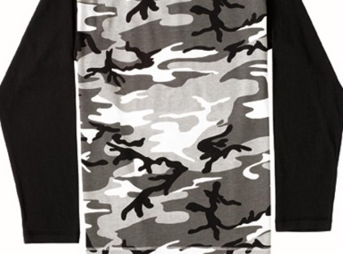 Футболка с длинными рукавами городской камуфляж  ― настоящий военторг амуниция для экстрима дачи форменную одежду, обувь, головные уборы, снаряжение,  наш военторг станет лучшим местом для совершения покупок. Обратившись к нам, вы получаете выгодные расценки и гарантированно высокое качество продукции.8(495)642-32-56         1734@bk.ru    В нашем каталоге представлены наиболее популярные и пользующиеся большим спросом товарные позиции. Ассортимент в наличии гораздо шире и постоянно пополняется интересными новинками. Всегда в наличии широкий выбор фурнитуры, шевронов, нашивок, знаков; также представлена сувенирная продукция в большом ассортименте. Армейский магазин – широкий выбор военных товаров  Армейский интернет-магазин  Фронт - это широкий выбор товаров военного и тактического направления:      одежды;     снаряжения;     тюнинга на оружие;     различных аксессуаров.  Предлагаемые товары пользуются спросом среди военных и сотрудников силовых структур. Также они популярны среди охотников, туристов и любителей практичной одежды милитари стиля.  Посетив наш магазин военторг в Москве, вы можете быть уверены в качестве и оригинальности изделий. Мы работаем напрямую с известными мировыми брендами военного и тактического снаряжения: Snugpak, ESS, Arktis, Kitanica, Aimpoint, Camelbak, Propper, EBERLESTOCK, CAA, Crye Precision, Outdoor Research и Under Armour. А также с производителями практичной и стильной одежды милитари от Schott Nyc. и Alpha industries. Реализуем армейские товары по выгодным ценам, без посреднических надбавок.  Изучив наш сайт, вы найдёте товары и других популярных брендов военно-тактического направления. Приобрести необходимую одежду и экипировку в Москве вы можете, посетив наши розничные военные магазины. Есть служба курьерской доставки. Наш военторг осуществляет отправку товаров по России. Для этого необходимо оформить заказ на сайте.  Если вы затрудняетесь в выборе - специалисты нашего магазина проконсультируют вас. Многие наши сотрудники увлекаются страйкболом, охотой, туризмом, практической стрельбой. Есть отслужившие в войсках РФ. Мы сами с удовольствием используем военные товары: как одежду, так и снаряжение из нашего магазина. Всегда готовы поделиться личным опытом и помочь хорошим советом. Магазин военных товаров в Москве – идеальный вариант покупки качественных изделий.
