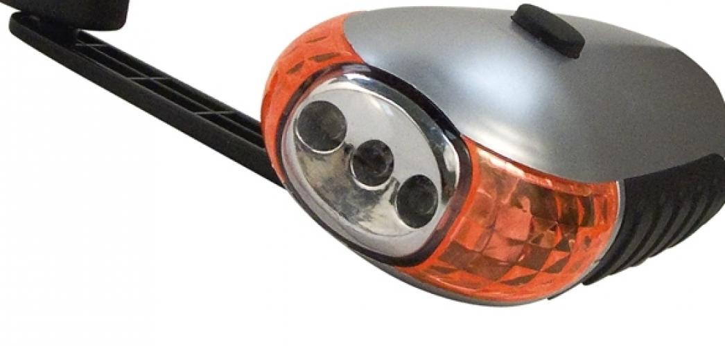 Светодиодный фонарик WIND UP   ― настоящий военторг амуниция для экстрима дачи форменную одежду, обувь, головные уборы, снаряжение,  наш военторг станет лучшим местом для совершения покупок. Обратившись к нам, вы получаете выгодные расценки и гарантированно высокое качество продукции.8(495)642-32-56         1734@bk.ru    В нашем каталоге представлены наиболее популярные и пользующиеся большим спросом товарные позиции. Ассортимент в наличии гораздо шире и постоянно пополняется интересными новинками. Всегда в наличии широкий выбор фурнитуры, шевронов, нашивок, знаков; также представлена сувенирная продукция в большом ассортименте. Армейский магазин – широкий выбор военных товаров  Армейский интернет-магазин  Фронт - это широкий выбор товаров военного и тактического направления:      одежды;     снаряжения;     тюнинга на оружие;     различных аксессуаров.  Предлагаемые товары пользуются спросом среди военных и сотрудников силовых структур. Также они популярны среди охотников, туристов и любителей практичной одежды милитари стиля.  Посетив наш магазин военторг в Москве, вы можете быть уверены в качестве и оригинальности изделий. Мы работаем напрямую с известными мировыми брендами военного и тактического снаряжения: Snugpak, ESS, Arktis, Kitanica, Aimpoint, Camelbak, Propper, EBERLESTOCK, CAA, Crye Precision, Outdoor Research и Under Armour. А также с производителями практичной и стильной одежды милитари от Schott Nyc. и Alpha industries. Реализуем армейские товары по выгодным ценам, без посреднических надбавок.  Изучив наш сайт, вы найдёте товары и других популярных брендов военно-тактического направления. Приобрести необходимую одежду и экипировку в Москве вы можете, посетив наши розничные военные магазины. Есть служба курьерской доставки. Наш военторг осуществляет отправку товаров по России. Для этого необходимо оформить заказ на сайте.  Если вы затрудняетесь в выборе - специалисты нашего магазина проконсультируют вас. Многие наши сотрудники увлекаются страйкболом, охотой, туризмом, практической стрельбой. Есть отслужившие в войсках РФ. Мы сами с удовольствием используем военные товары: как одежду, так и снаряжение из нашего магазина. Всегда готовы поделиться личным опытом и помочь хорошим советом. Магазин военных товаров в Москве – идеальный вариант покупки качественных изделий.