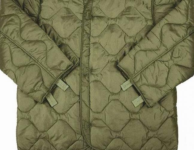 Стеганная оливковая подстежка  ― настоящий военторг амуниция для экстрима дачи форменную одежду, обувь, головные уборы, снаряжение,  наш военторг станет лучшим местом для совершения покупок. Обратившись к нам, вы получаете выгодные расценки и гарантированно высокое качество продукции.8(495)642-32-56         1734@bk.ru    В нашем каталоге представлены наиболее популярные и пользующиеся большим спросом товарные позиции. Ассортимент в наличии гораздо шире и постоянно пополняется интересными новинками. Всегда в наличии широкий выбор фурнитуры, шевронов, нашивок, знаков; также представлена сувенирная продукция в большом ассортименте. Армейский магазин – широкий выбор военных товаров  Армейский интернет-магазин  Фронт - это широкий выбор товаров военного и тактического направления:      одежды;     снаряжения;     тюнинга на оружие;     различных аксессуаров.  Предлагаемые товары пользуются спросом среди военных и сотрудников силовых структур. Также они популярны среди охотников, туристов и любителей практичной одежды милитари стиля.  Посетив наш магазин военторг в Москве, вы можете быть уверены в качестве и оригинальности изделий. Мы работаем напрямую с известными мировыми брендами военного и тактического снаряжения: Snugpak, ESS, Arktis, Kitanica, Aimpoint, Camelbak, Propper, EBERLESTOCK, CAA, Crye Precision, Outdoor Research и Under Armour. А также с производителями практичной и стильной одежды милитари от Schott Nyc. и Alpha industries. Реализуем армейские товары по выгодным ценам, без посреднических надбавок.  Изучив наш сайт, вы найдёте товары и других популярных брендов военно-тактического направления. Приобрести необходимую одежду и экипировку в Москве вы можете, посетив наши розничные военные магазины. Есть служба курьерской доставки. Наш военторг осуществляет отправку товаров по России. Для этого необходимо оформить заказ на сайте.  Если вы затрудняетесь в выборе - специалисты нашего магазина проконсультируют вас. Многие наши сотрудники увлекаются страйкболом, охотой, туризмом, практической стрельбой. Есть отслужившие в войсках РФ. Мы сами с удовольствием используем военные товары: как одежду, так и снаряжение из нашего магазина. Всегда готовы поделиться личным опытом и помочь хорошим советом. Магазин военных товаров в Москве – идеальный вариант покупки качественных изделий.